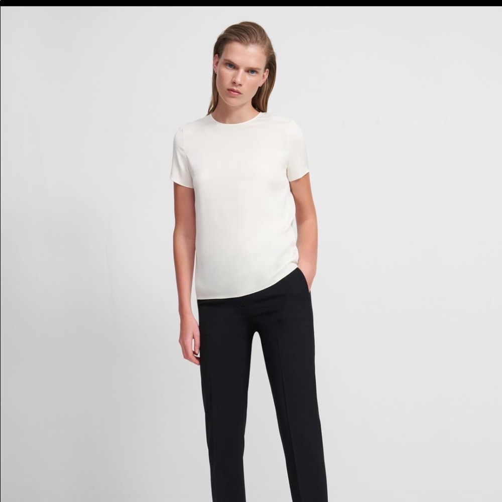 Theory woven tee in stretch silk P ivory
